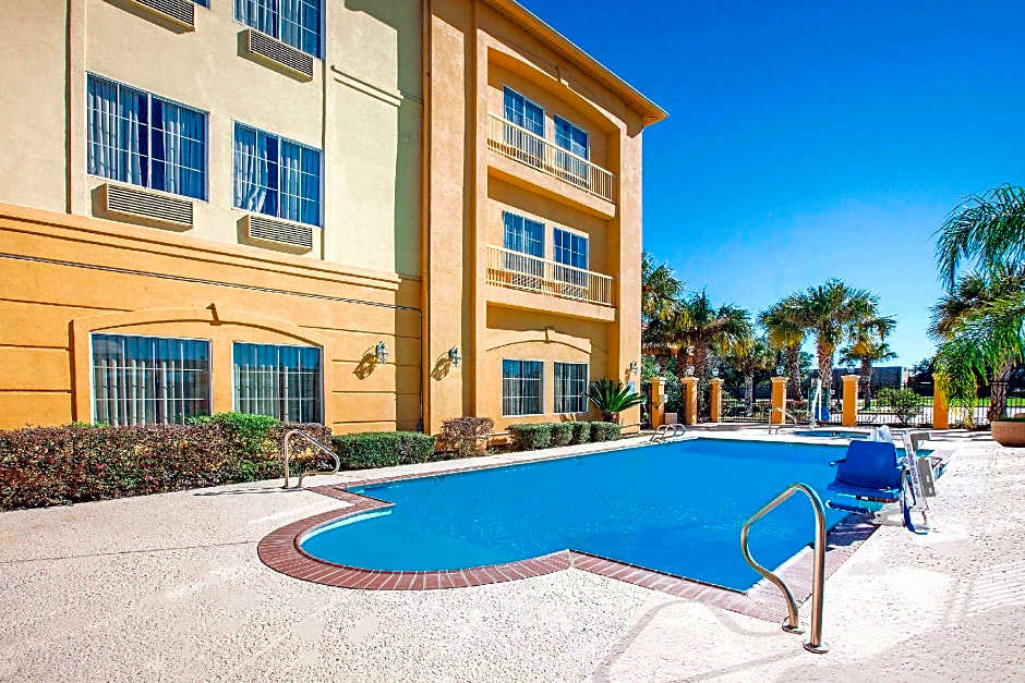 La Quinta Inn & Suites by Wyndham Beaumont West