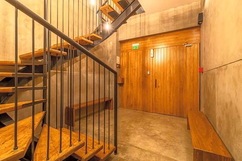 L203 New studio apt 1Bdrm 1bath AC Rooftop