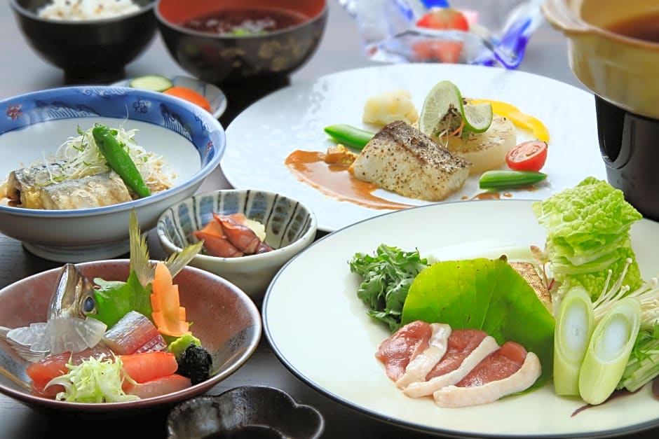 Izu Ippeki lake lakeside terrace