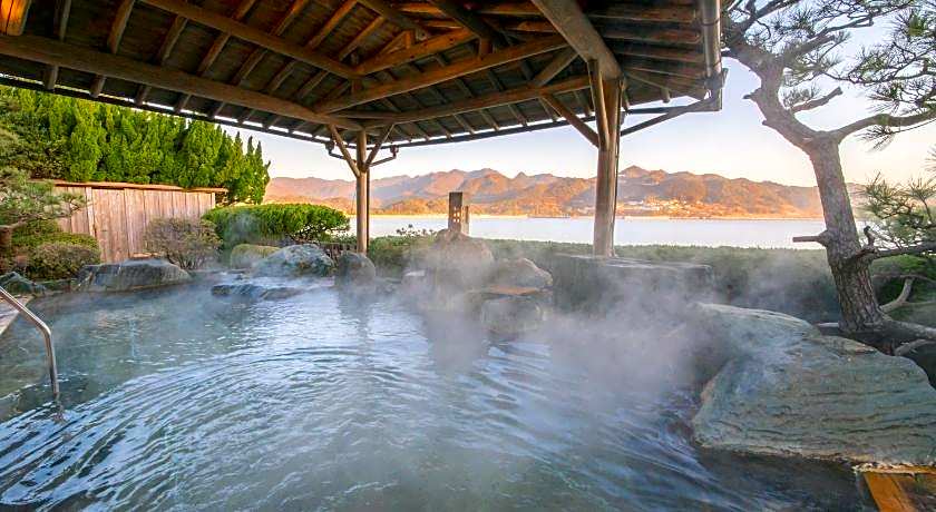 Kamenoi Hotel Nachikatsuura