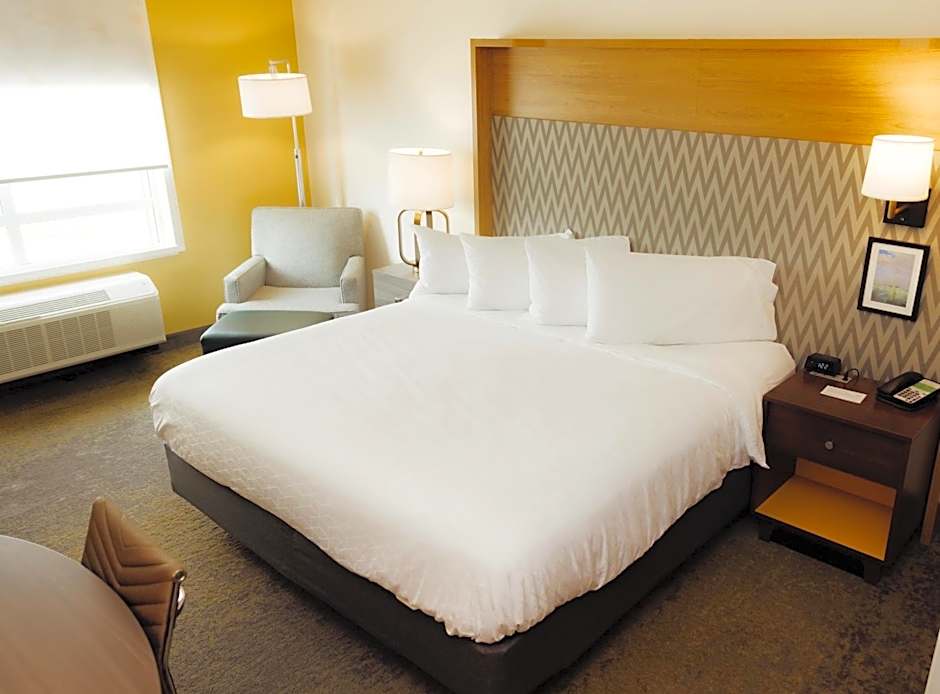 Photo 1 of 2 of Standard 1 King Bed, Accessible