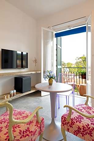 King Room with Balcony