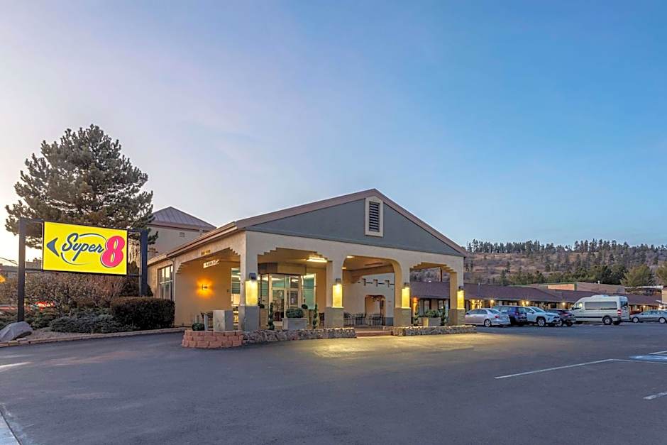 Super 8 by Wyndham Conference Center NAU/Downtown