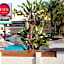 The Dixie Hollywood Hotel