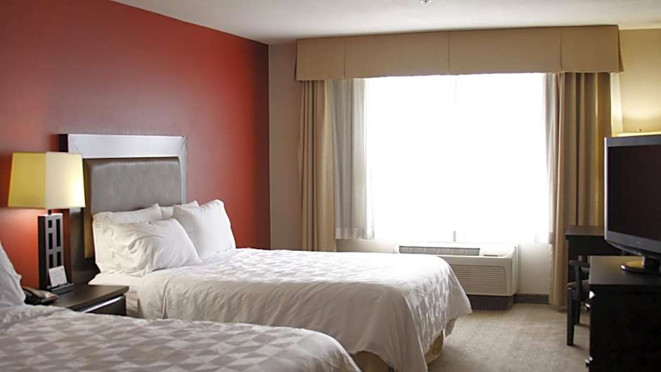 Holiday Inn & Suites Bakersfield by IHG