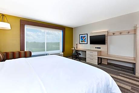 King Room - Mobility Access/Hearing Accessible