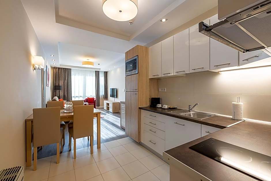 Silver Crown Hotel & Residence, Palace Quarter