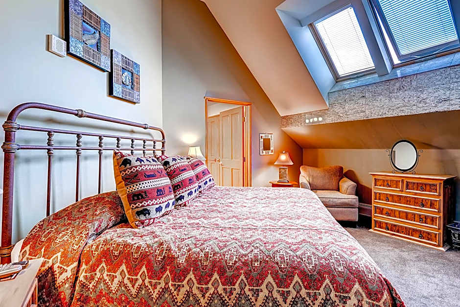 Jackpine & Black Bear Lodge