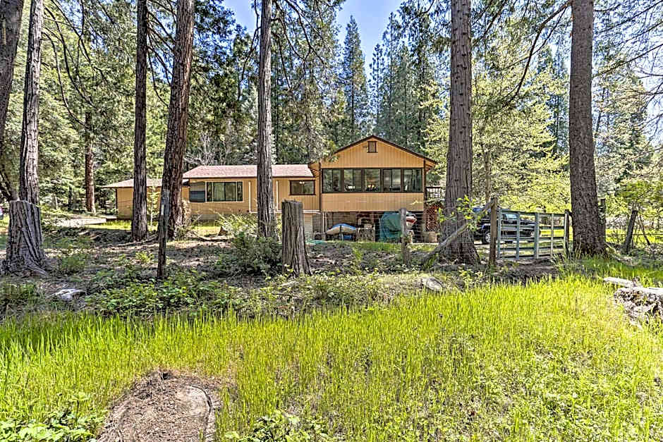 Vibrant Weaverville Escape with Deck and Creek!