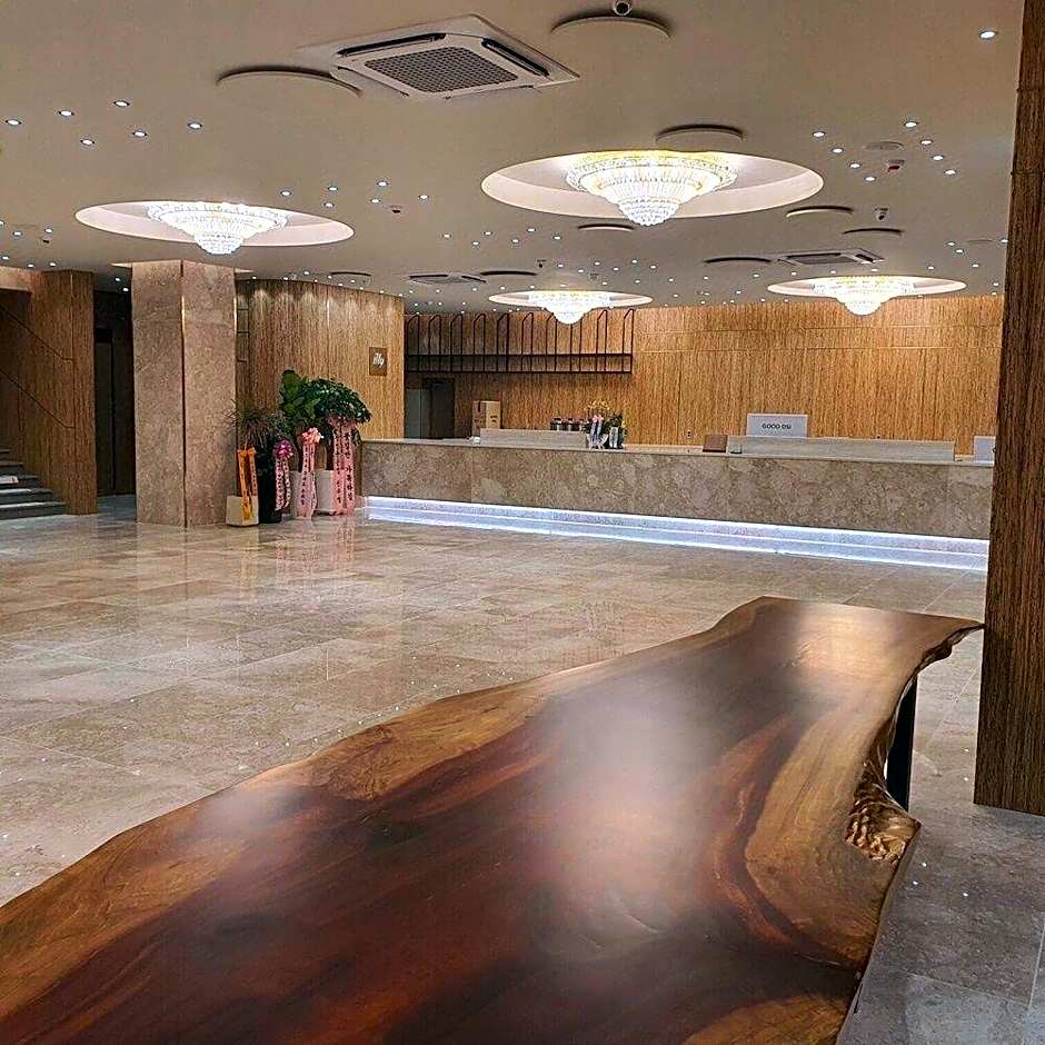 Hotel The Grang Seogwipo