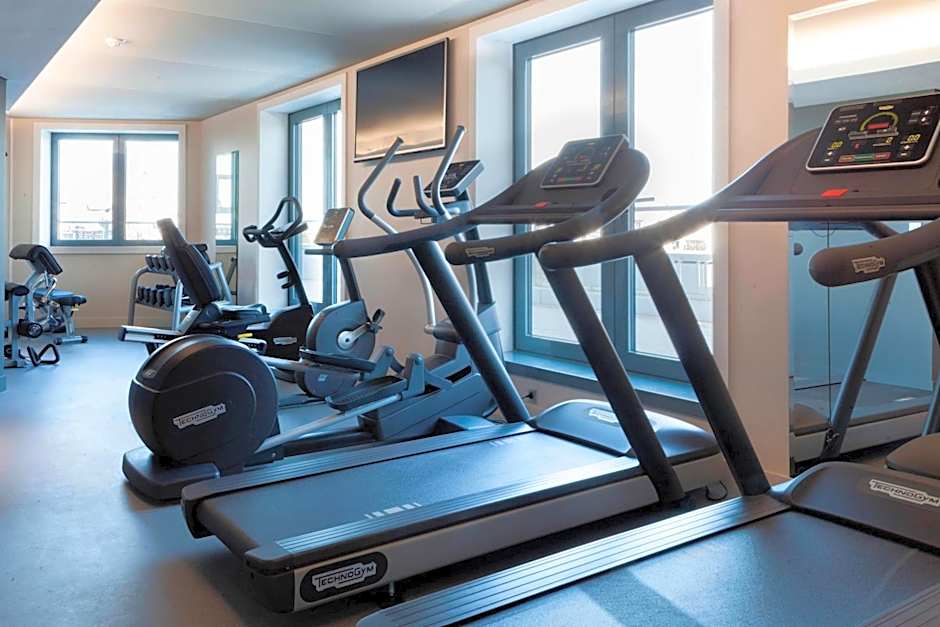 AC Hotel by Marriott Paris Porte Maillot