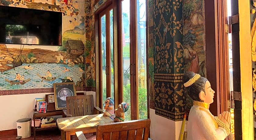 Golden Triangle Palace