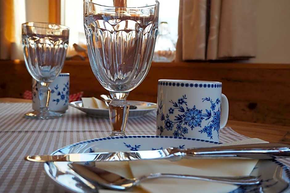 Kleines Zirbelhotel - ÜF