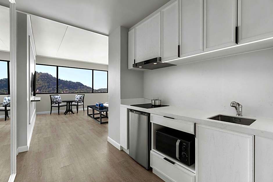 Courtyard by Marriott Phuket Town