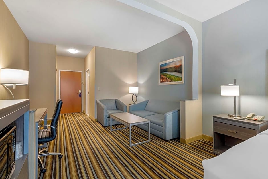 Best Western Plus New England Inn & Suites