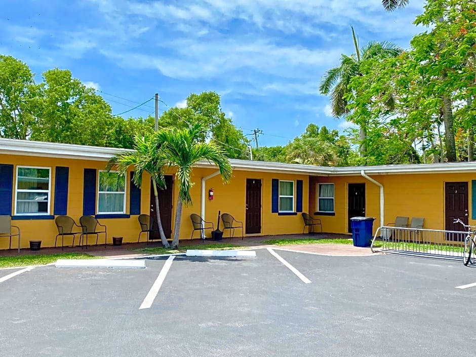Glades Motel - Naples