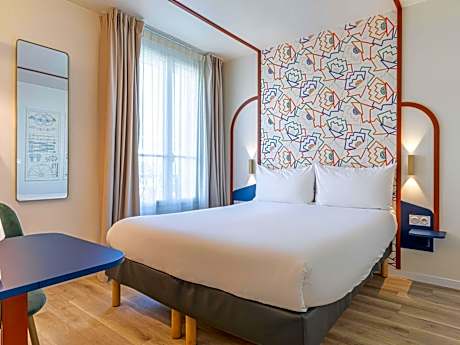 Standard Queen Room