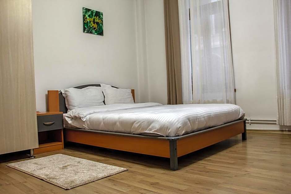 Happy Accomodation
