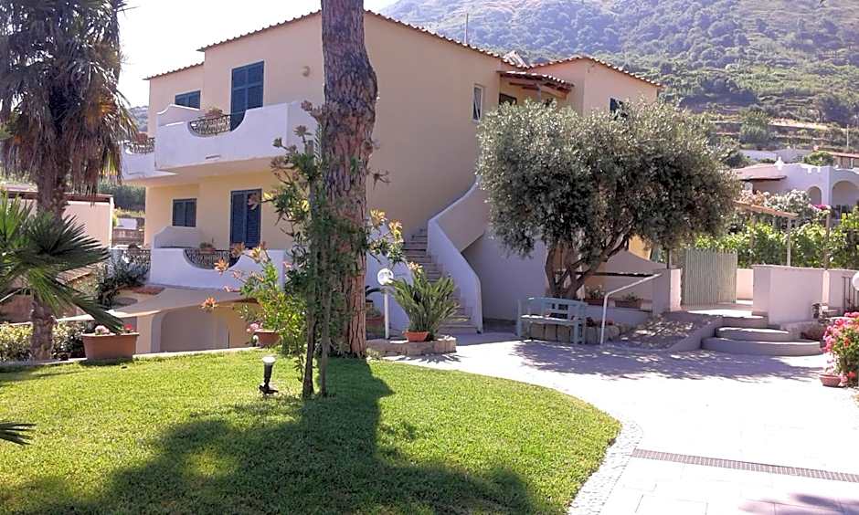 Villa Olivia Residence Ischia - nel Verde con Piscine e Vista Mare