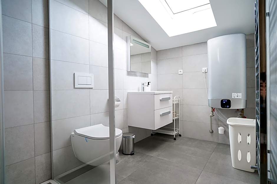 The Dante Villa Apartments