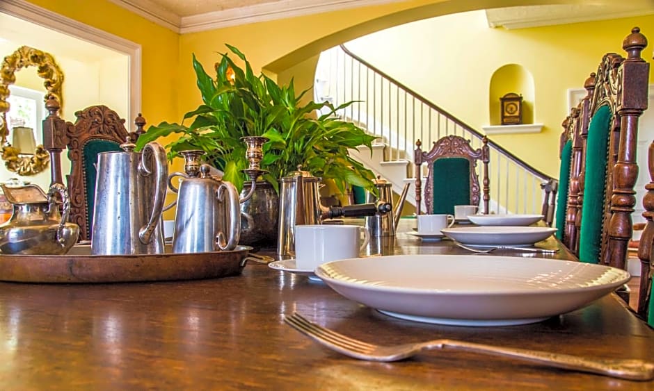 Cedar House Boutique B&B