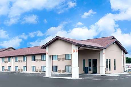 Super 8 by Wyndham Huron