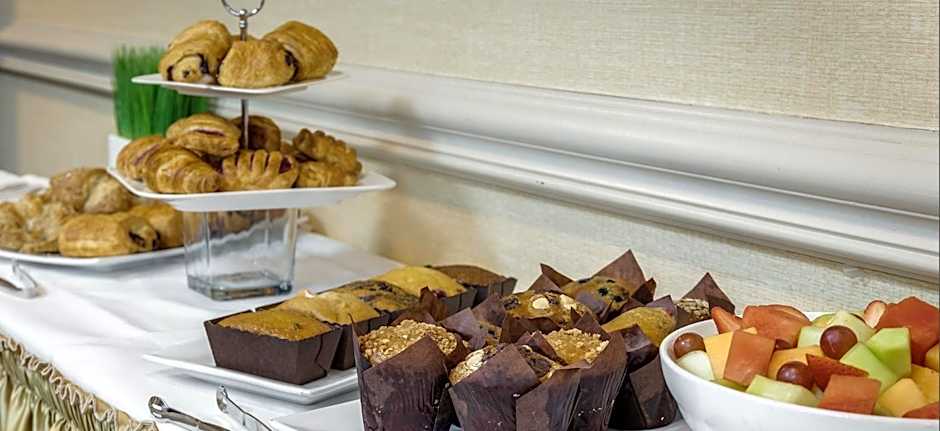 Monte Carlo Inns - Vaughan Suites