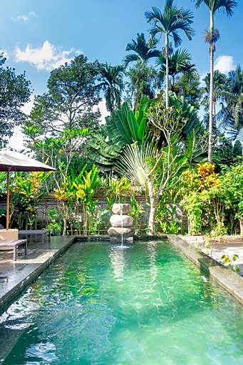 Sandora Homestay with Private Pool by Supala