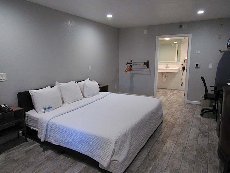 Capri Suites Anaheim