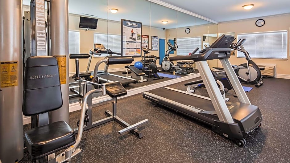 Best Western Clubhouse Inn & Suites