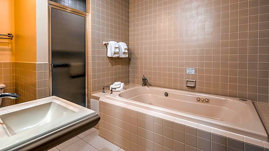 Best Western Plus The Inn & Suites At The Falls