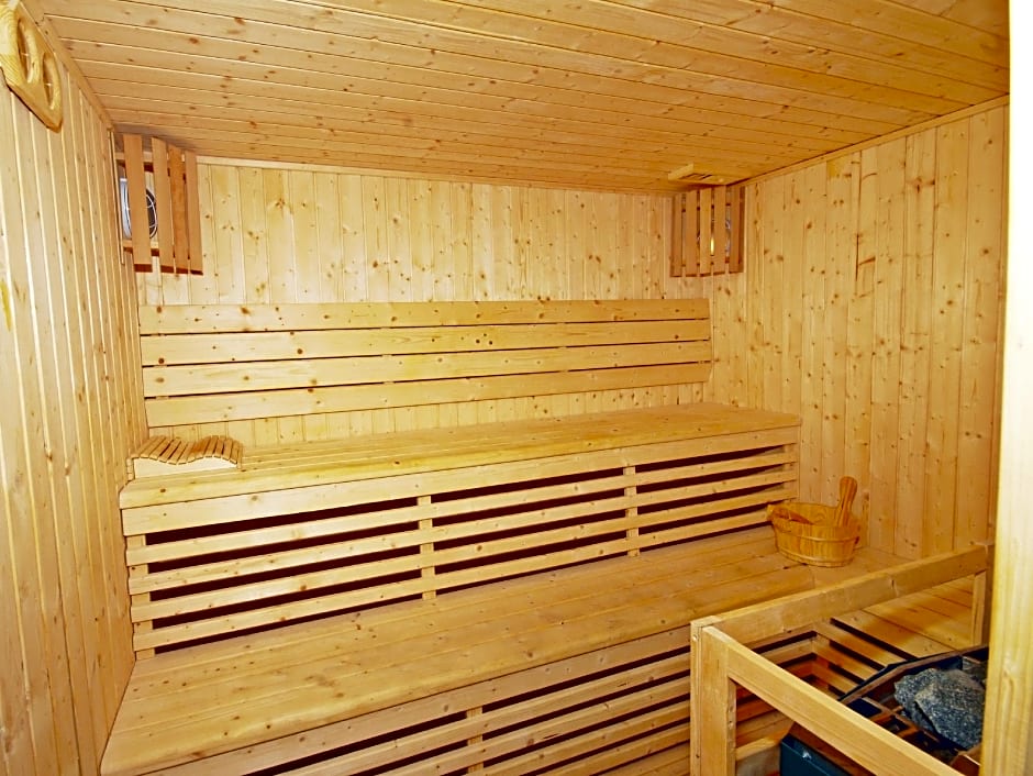 Ramee Rose Hotel Apartments