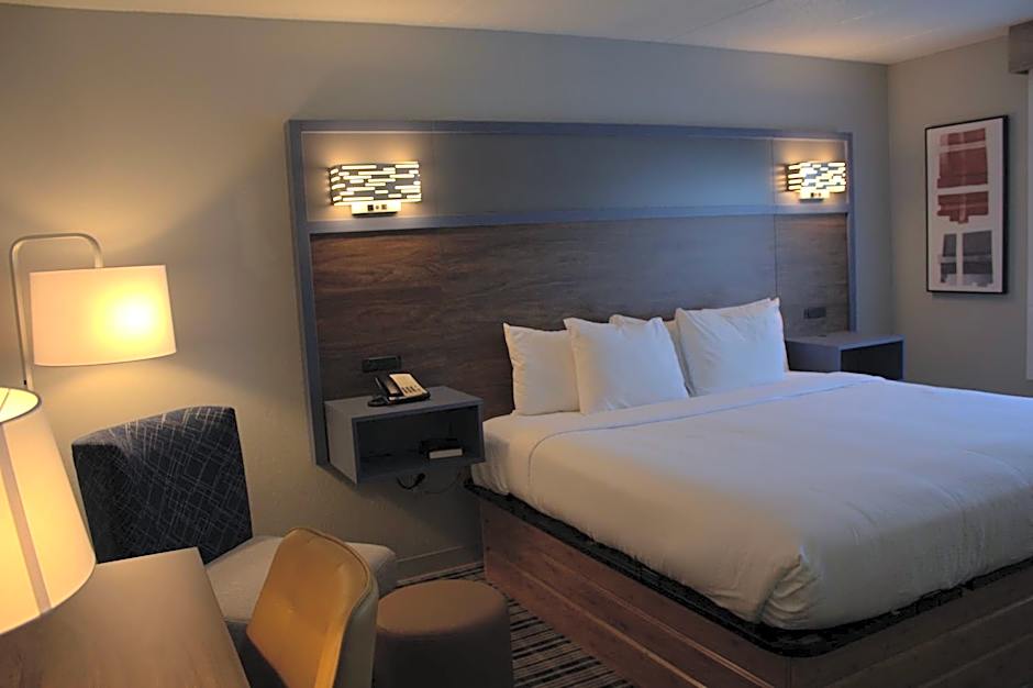 AmericInn by Wyndham Worthington