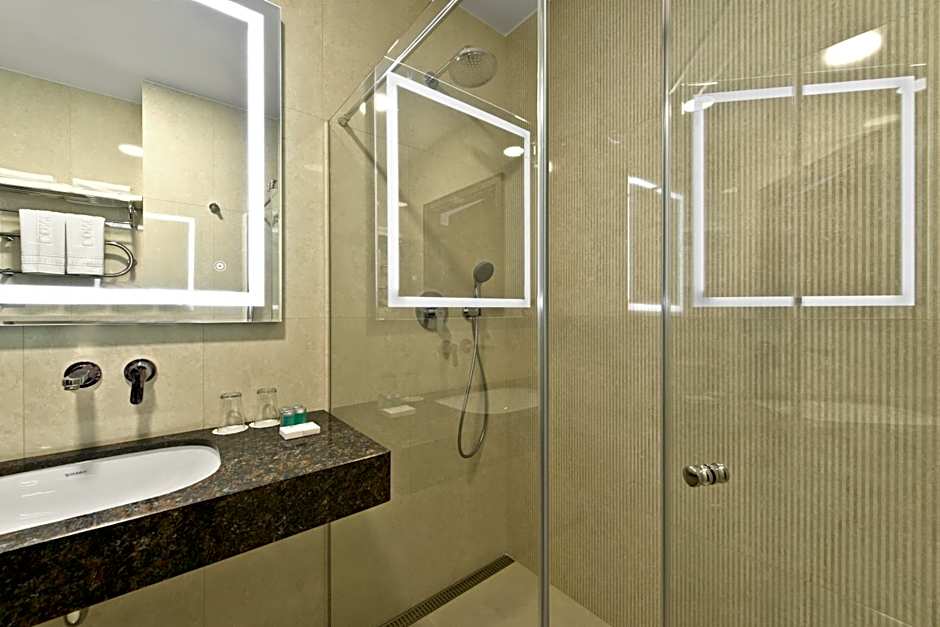 Congress Avenue Hotel