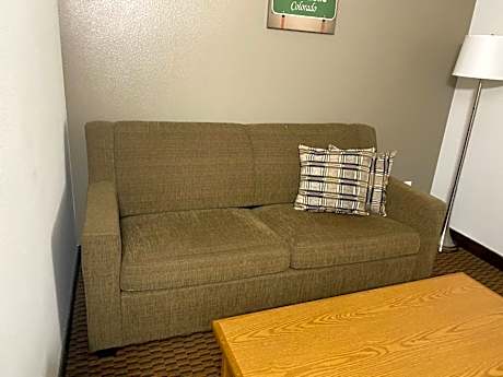 King Studio Suite - Non-Smoking