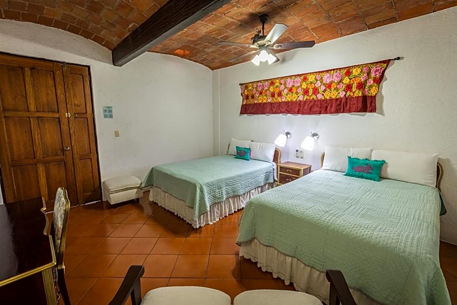 Las Mariposas Eco-Hotel & Studios