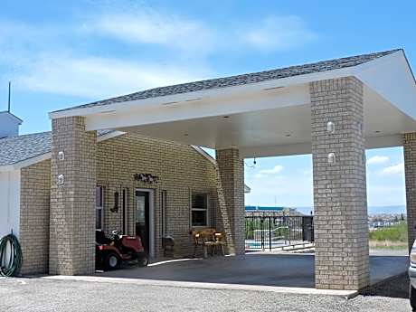 Riata Inn - Presidio