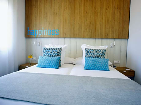 2 BEDROOM SUITE 4 ADULTS+2 CHILDREN