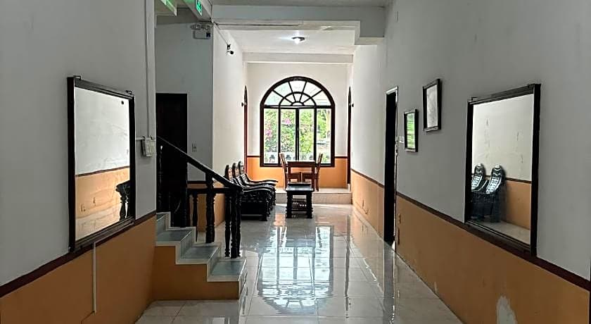 Dong Loi Hotel