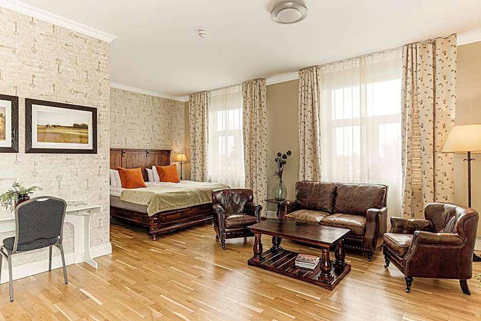 Sunlight Hotel Conference & Spa