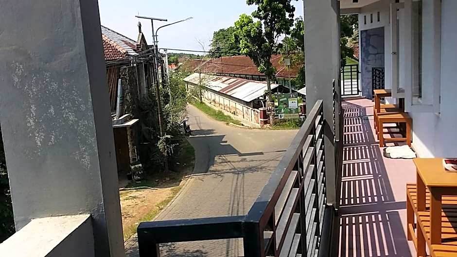 Hotel O Sawang Sana Motel Syariah Near SMAN 1 Sangkapura