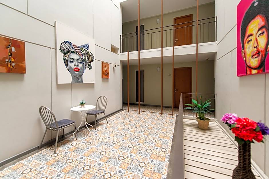 BB House Mini Suite Hotel