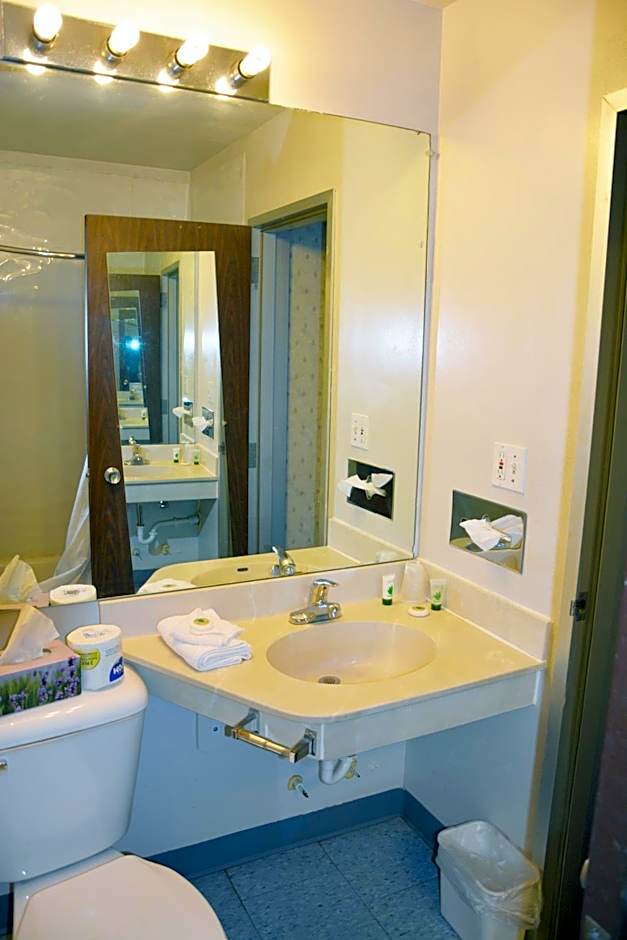 Travelodge by Wyndham Milwaukee