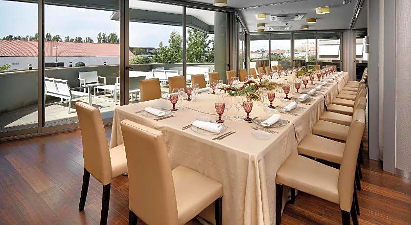 Mas Monzon Hotel