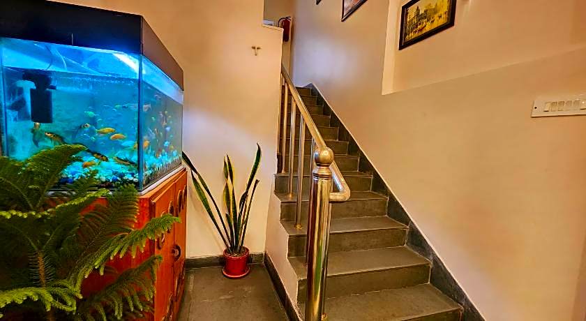 Hotel Housez 43