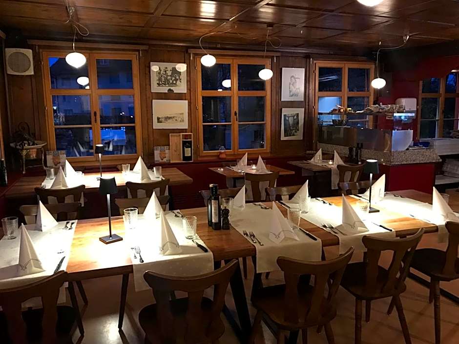 Hotel Restaurant Pizzeria Rotes Haus