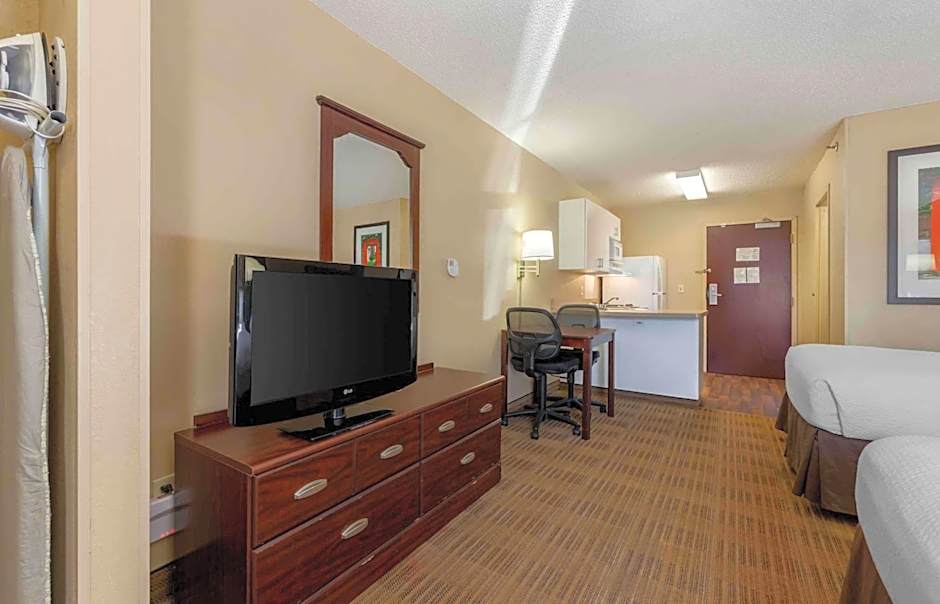 Extended Stay America Suites - Rockford - I-90