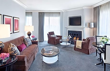 Two King Bedroom Corner Suite