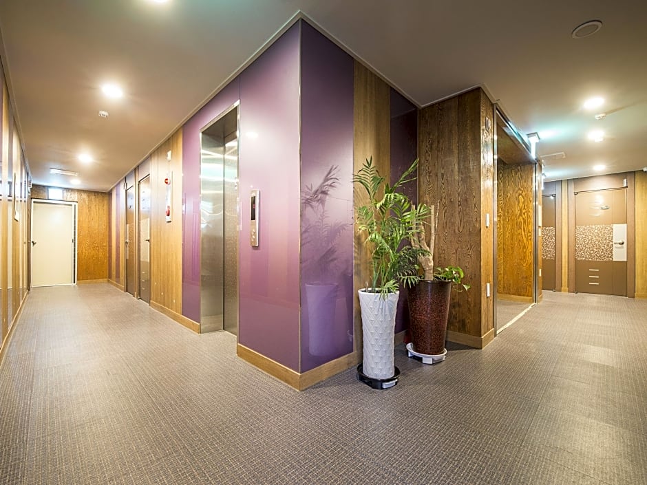 Champion Hotel