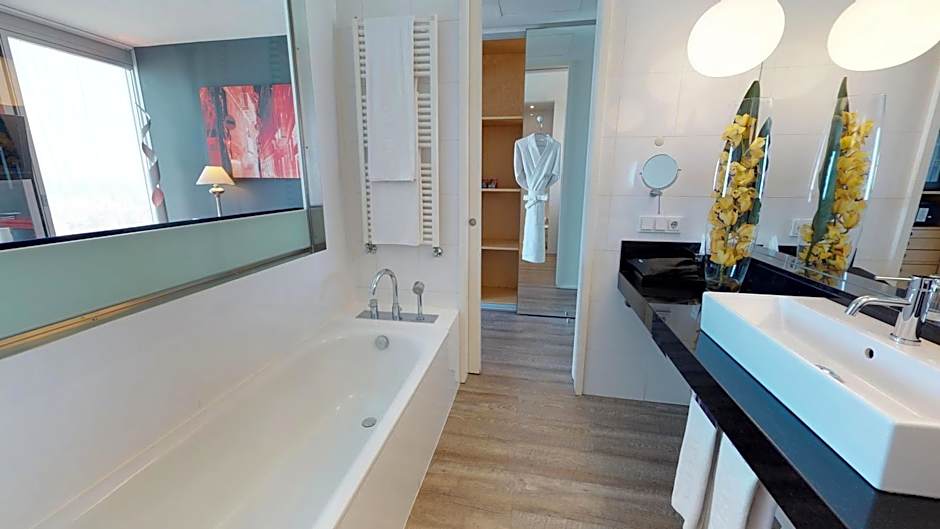 Meliá Barcelona Sky